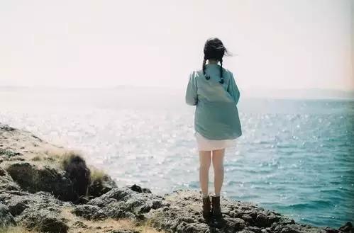 太重感情，会很辛苦