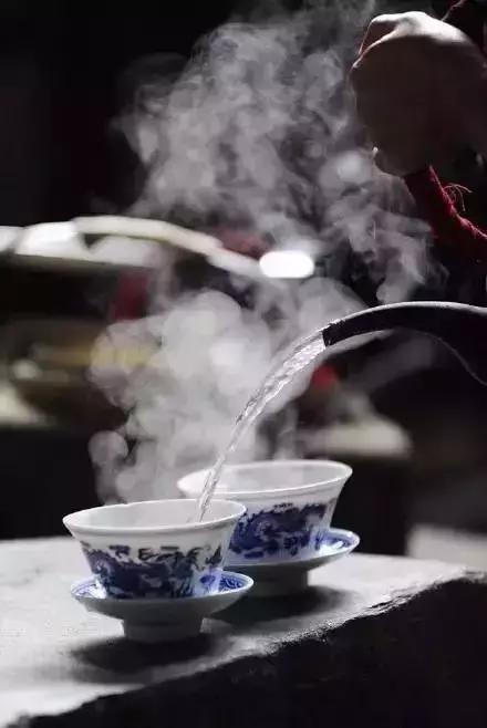 别太在意，人走茶凉，物是人非