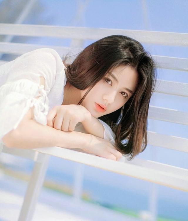 人心背后一杆枪，人前内心一杆秤