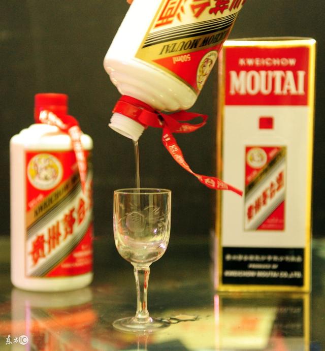 生活，是一杯白酒