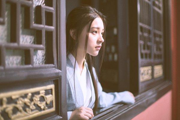 别人骂你，别听，别人夸你，别信