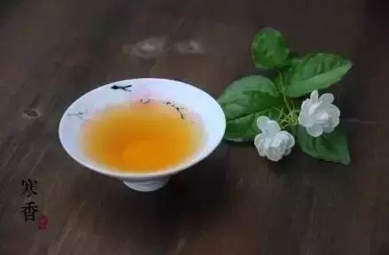 别惯坏，不领情的人；别喂饱，不感恩的心