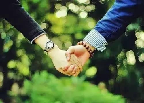 人怕走错路，情怕牵错手！
