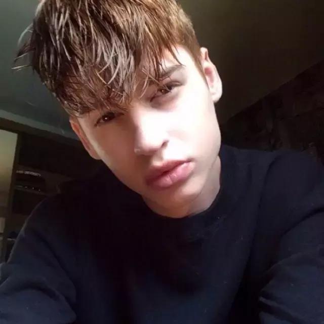你得宠着自己 不然没人由着你