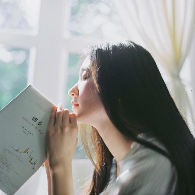 心语：谁能一如既往，不改初见模样