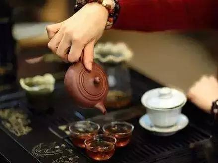 会聊天的人，从不“唯我主义”