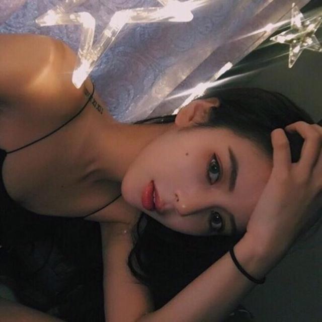 心语：谁能一如既往，不改初见模样