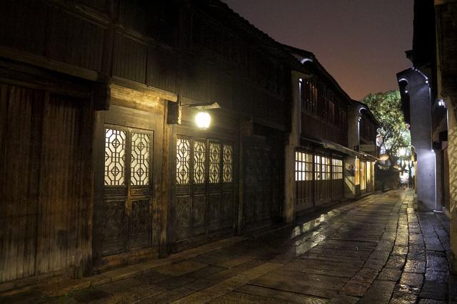 回忆埋葬在烟雨江南