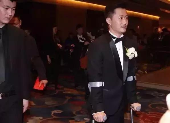 吴京，我敬你是条汉子！但我更敬佩你背后那位女人！