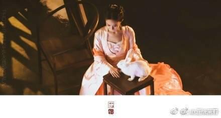 赵丽颖最新微博点赞数超过百万，网友：广告代言李易峰还是吴亦凡