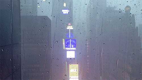 这个秋夜，有雨敲窗