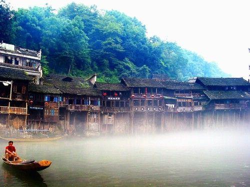 一帘幽雨侵夏，泛起几多尘事涟漪