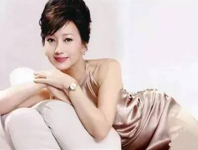 男人都喜欢这样的女人，女人都想成为这样的人