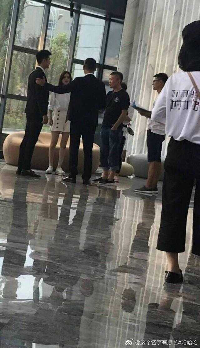 赵丽颖新剧路透曝光，网友：颖宝现代装实在太美了，期待林浅上线