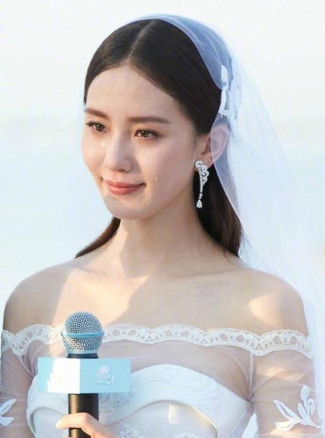 铅华洗尽，流年成诗 致气质女神刘诗诗！