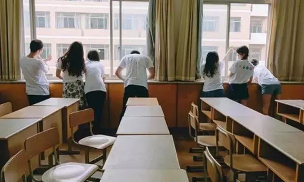 又逢开学季，想念同桌的你