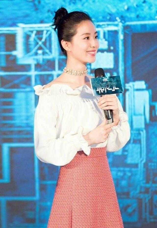 铅华洗尽，流年成诗 致气质女神刘诗诗！