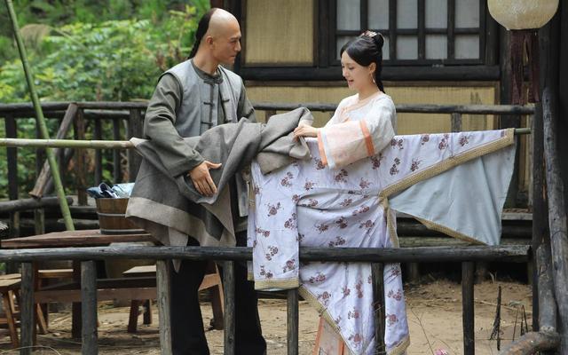 看容若、读纳兰词，知道一生需要经历的三段感情